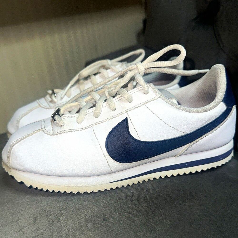 Nike Classic Cortez Teens Athletic Sneakers Low Top Lace-Up White Blue